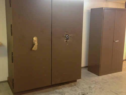 Panzerschränke in Keller geöffnet